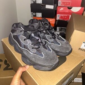 Yeezy Boost 700 V2 Sneakers